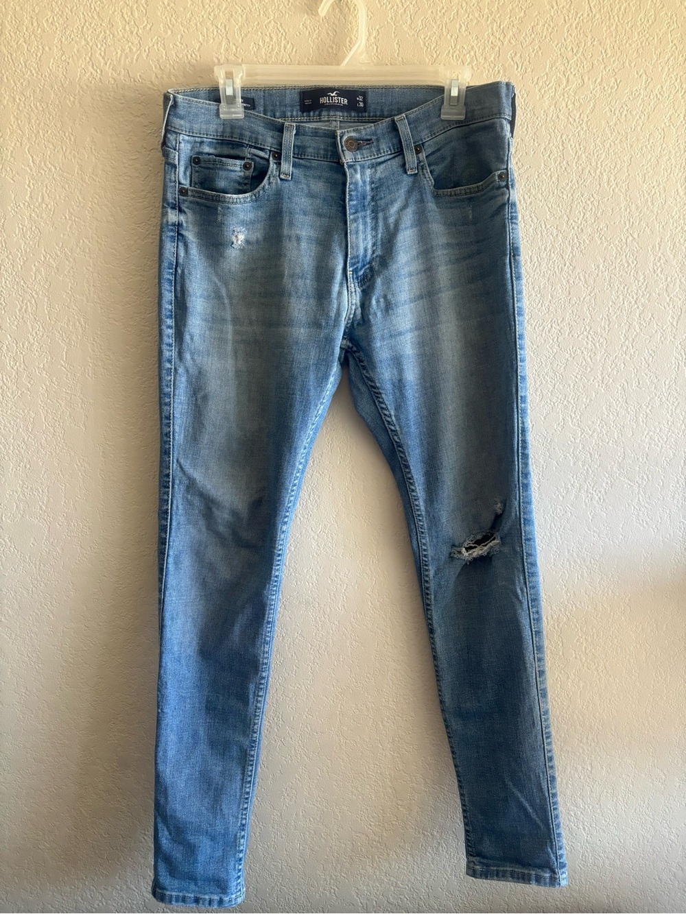 Hollister Men's Skinny Light Blue Distressed Jeans - Size 32